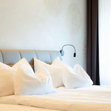 Aparthotel Lavilo Main Square Graz Exterior photo